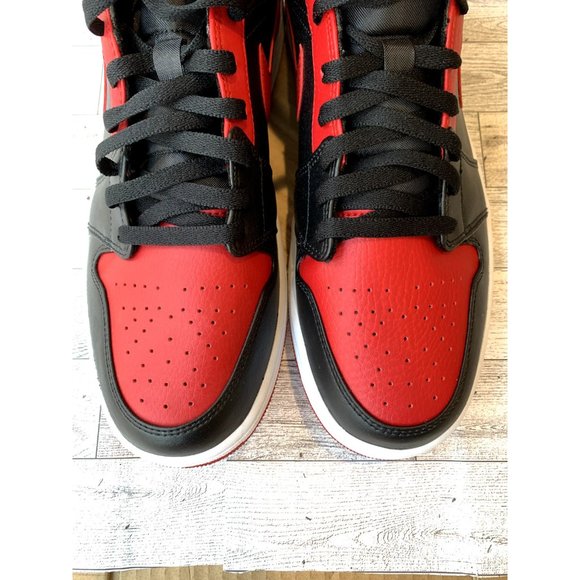 Nike Air Jordan Retro 1 Mid Banned Basketball Shoes Size 12
